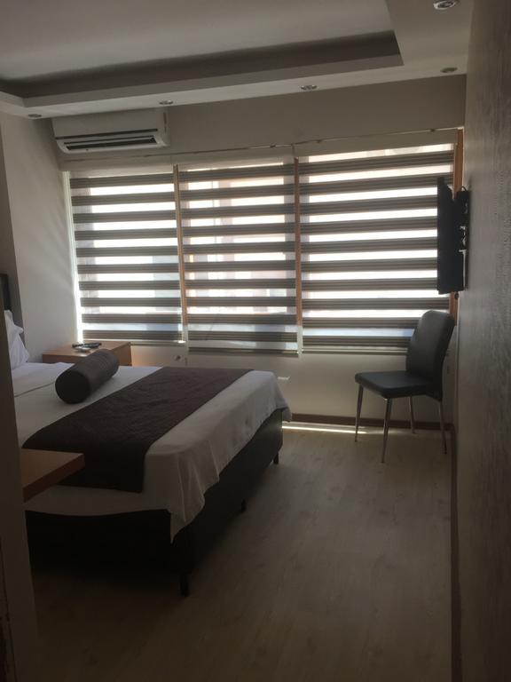 Yayla Hotel อิซมีร์ ภายนอก รูปภาพ